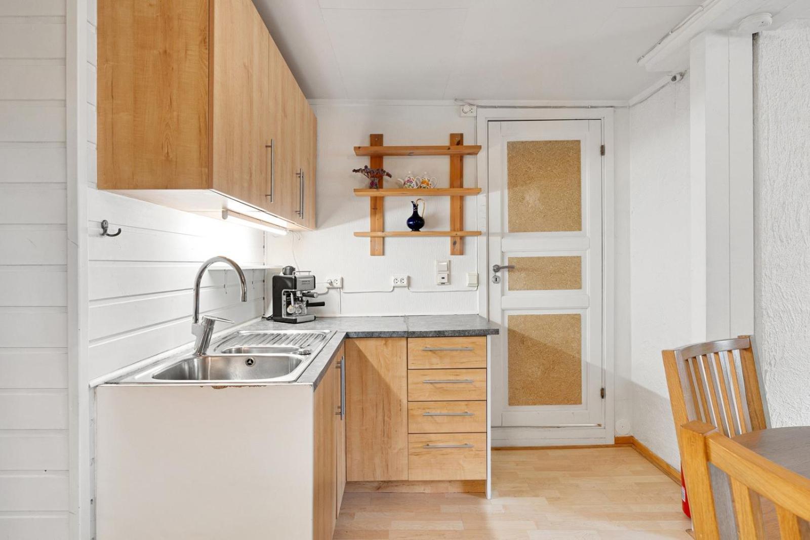 Room In Cozy Apartment 7 Min Walk From The City Center Tromso Bagian luar foto